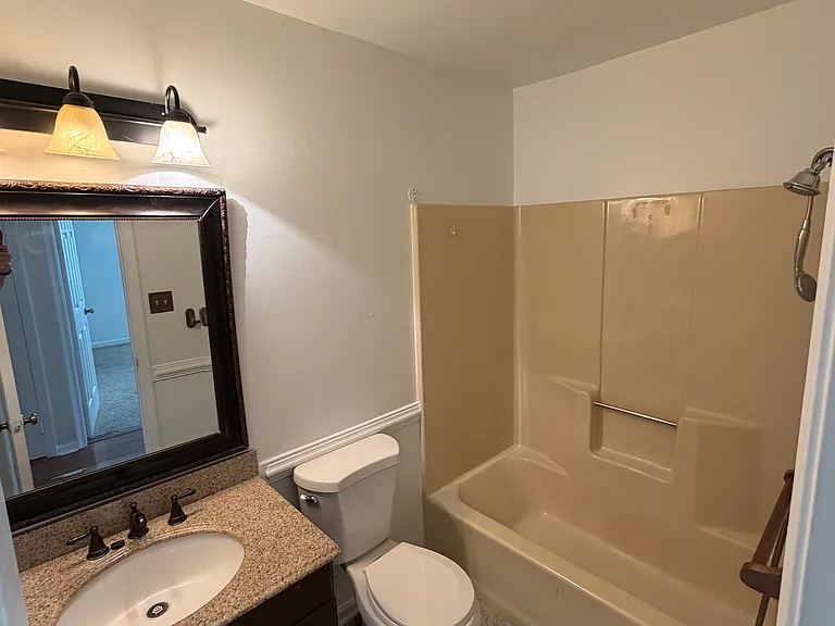 307 Gambrill Ct — Photo 4