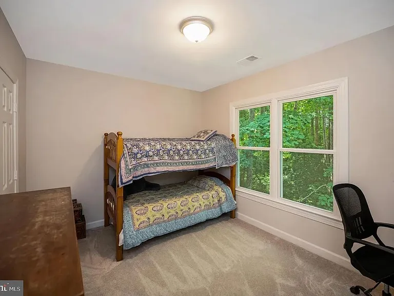 2 English Hills Dr — Photo 37