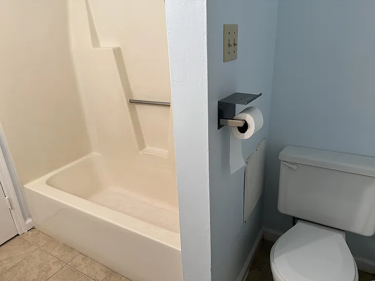 133 Twin Wood Dr #1 — Photo 17