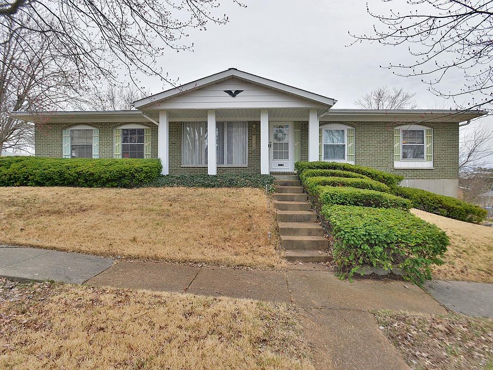 1st image of 3434 Laura Ln