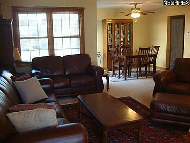 3rd image of 4871 Honeylocust Ln #47