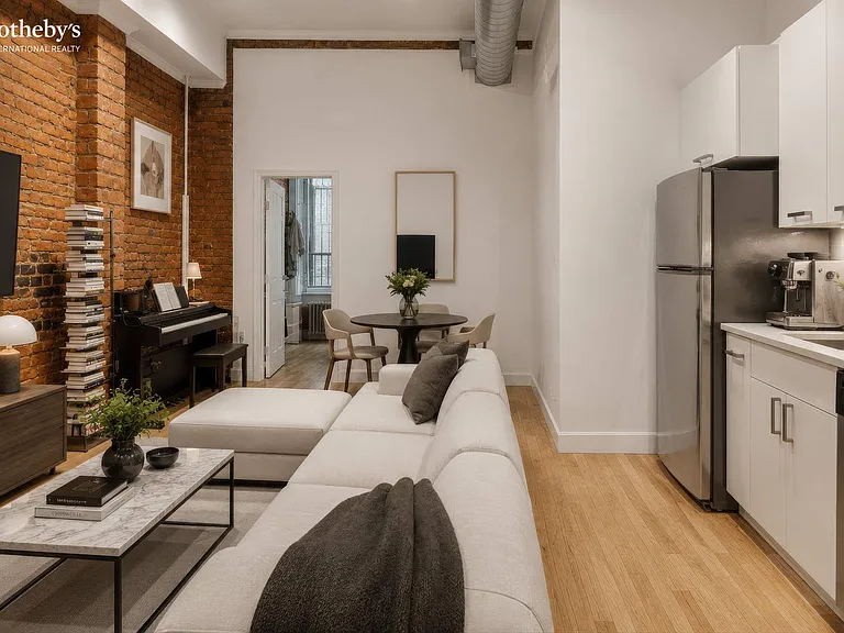 86 Christopher St #1 — Photo 2