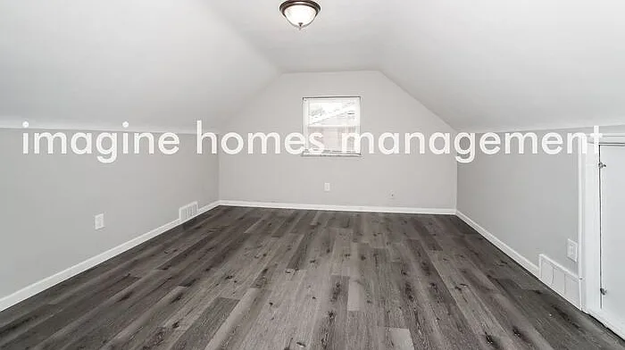 104 College Park Dr — Photo 8