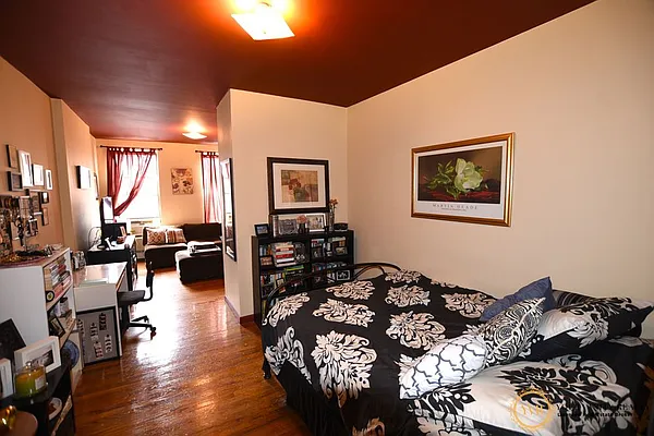 Rented by Your Vanity Realty | media 13