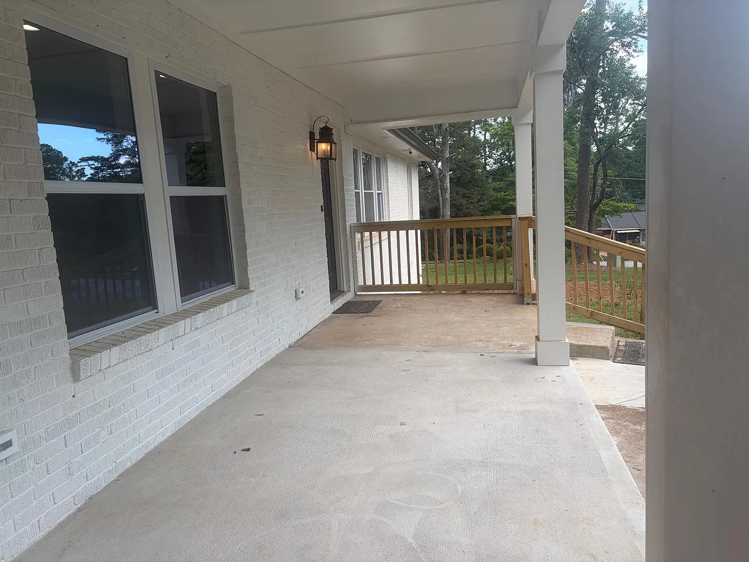 3 bed, 1400 sqft, $2,100 — Photo 2