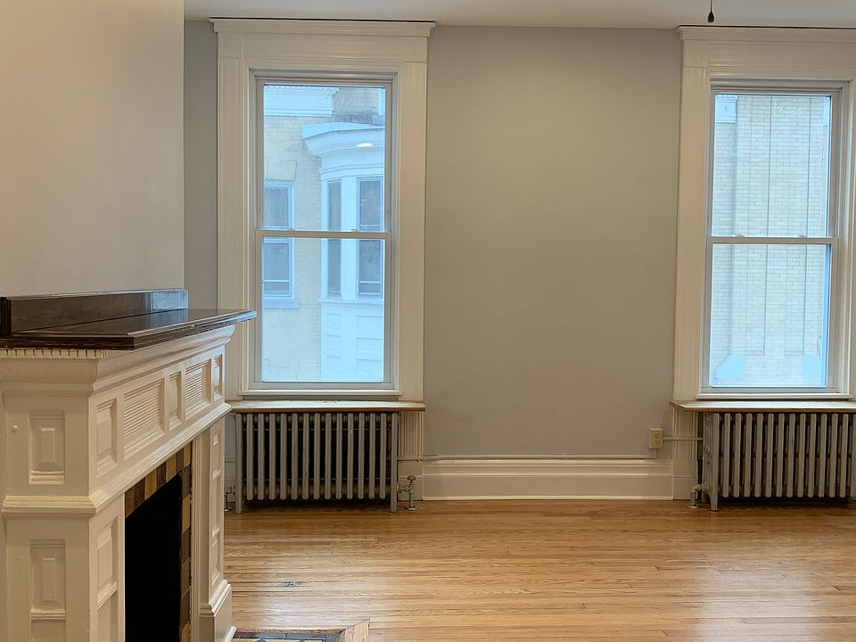 1st image of 647 W Onondaga St #4