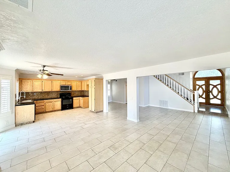 507 Lassa Way — Photo 7