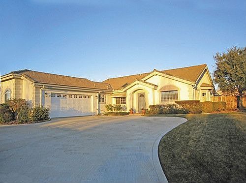 1st image of 349 Freya Dr