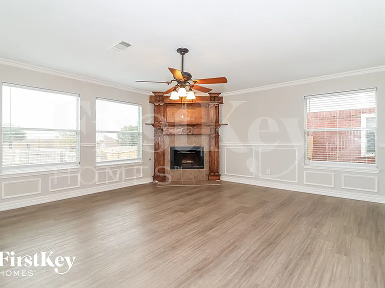9812 Westmere Ln — Photo 5