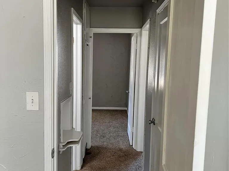 1107 N Redbud Dr — Photo 7