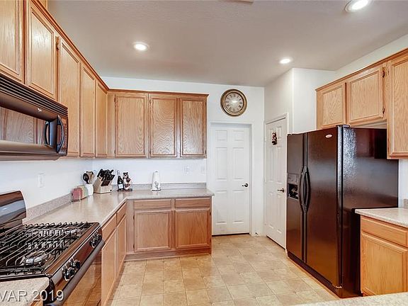 3rd image of 6128 Pine Villa Ave Unit 103