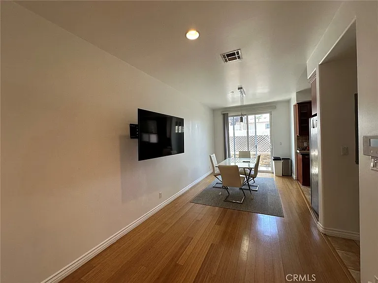 270 E Glenarm St — Photo 13