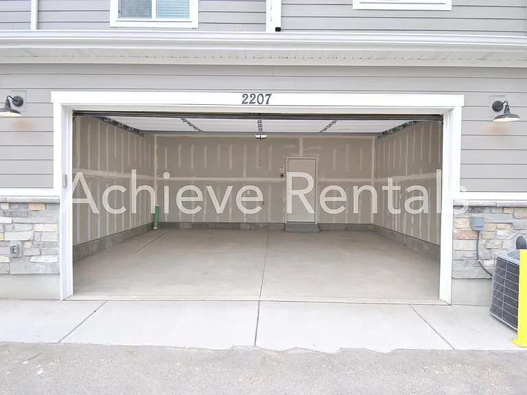2207 S 1090 E — Photo 17