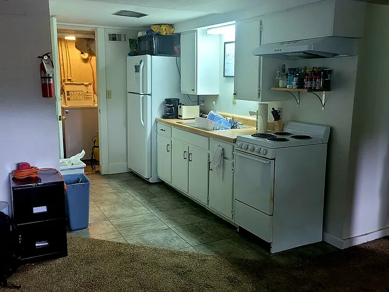 314 West 16th Street — Photo 10