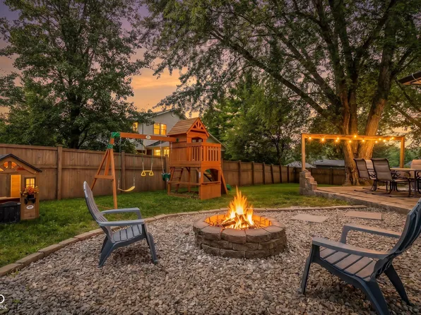 1333 Greenhills Rd, Greenfield, IN 46140