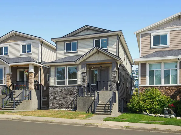 1426 Finlay St #3, White Rock, BC V4B 4L5