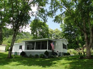 84 Maple Dr, Franklin, NC 28734