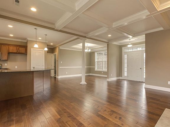 5th image of 521 Greystoke Ln