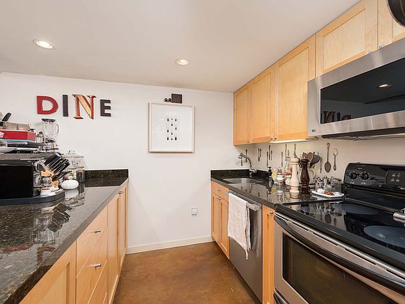 4th image of 1310 Minnesota St Unit 106