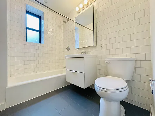 Rented by Bohemia Realty Group | media 16