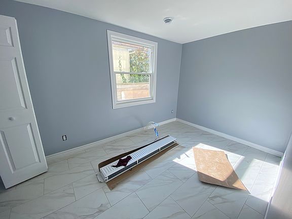 4th image of 928 Portsmouth Ave #1433137