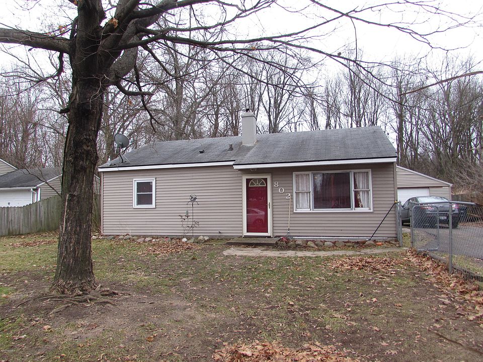 1st image of 802 Shumway Ave