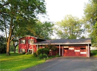 2841 Trabar Dr, Willoughby Hills, OH 44092