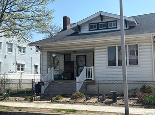 42 E Hudson St, Long Beach, NY 11561