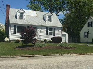 35 Normandy Dr, Cranston, RI 02920