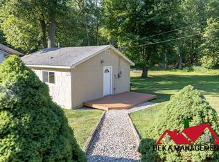 312 Eubank St, Novi, MI 48377