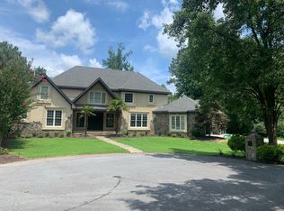 3950 Spalding Dr, Sandy Springs, GA 30350