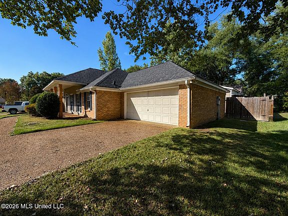 3rd image of 3060 Windwood Cir