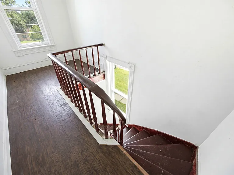 643 Villa St #TOP — Photo 3