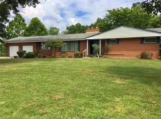 2073 Dutch Ridge Rd, Parkersburg, WV 26104