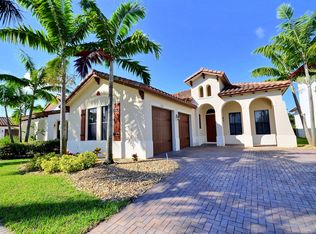 8527 NW 39th Ct, Cooper City, FL 33024