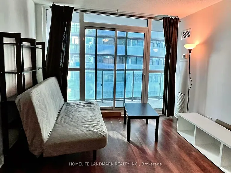 19 Grand Trunk Cres #2107 — Photo 3