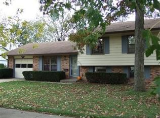 2701 Crowsnest Dr, Hobart, IN 46342