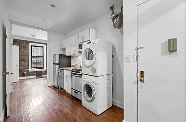 74 Forsyth Street, #7