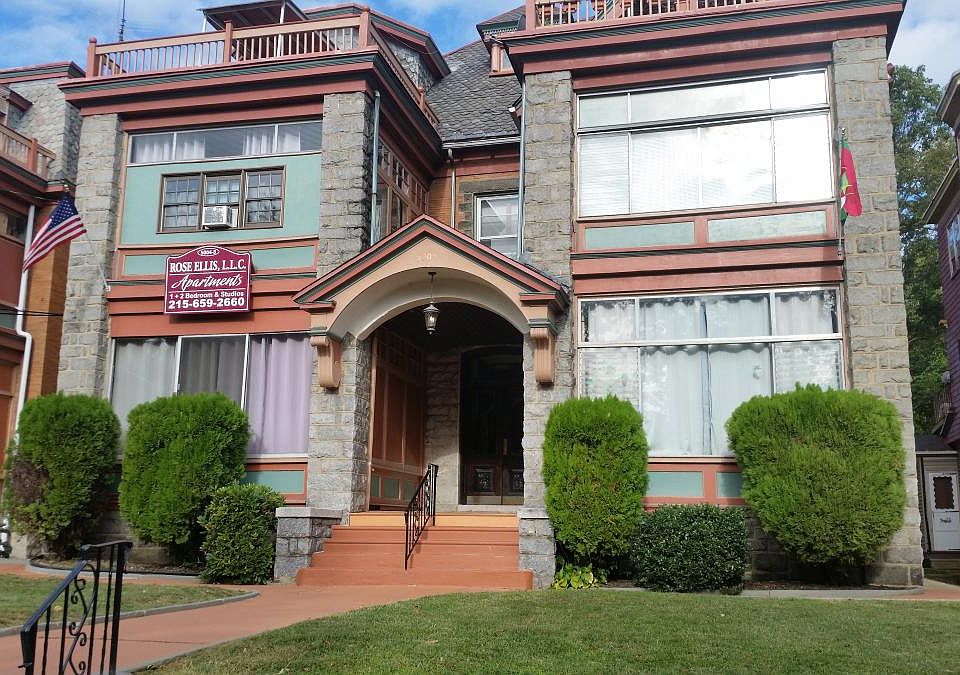 Penn St Apartments