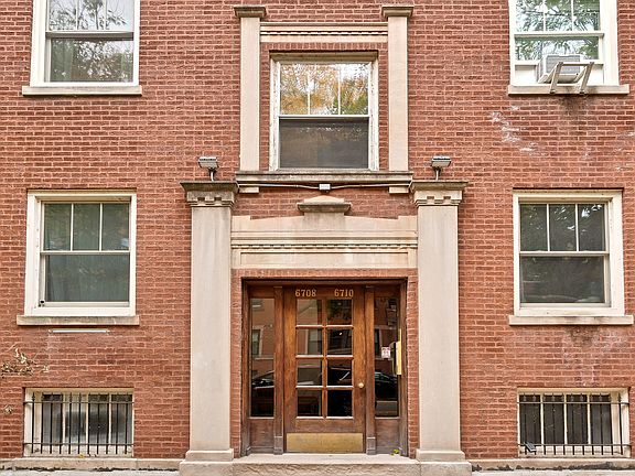2nd image of 6708 N Lakewood Ave #2C