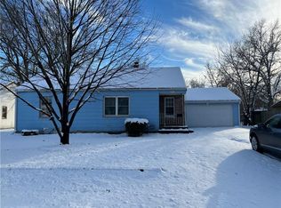 9517 E 33rd St S, Independence, MO 64052