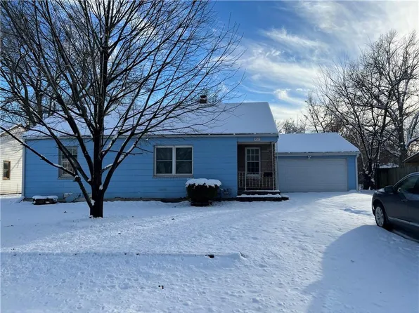 9517 E 33rd St S, Independence, MO 64052