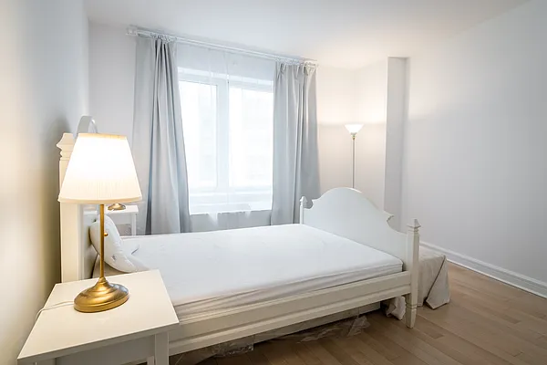 Rented by BLU Real Estate | media 10