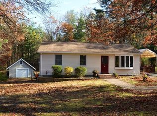 19 Pequot Rd, Southampton, MA 01073