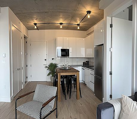 3rd image of 21 Linden Blvd #205
