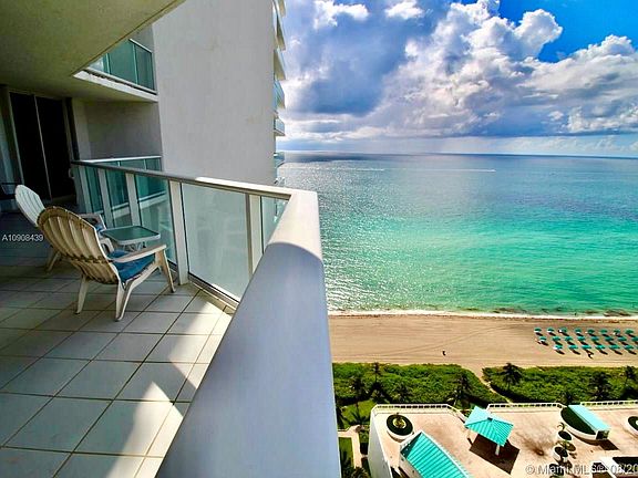 3rd image of 16485 Collins Ave APT 2438