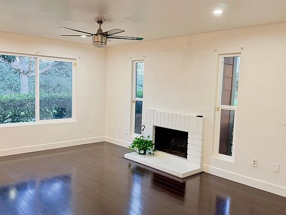 2nd image of 10559 Caminito Westchester