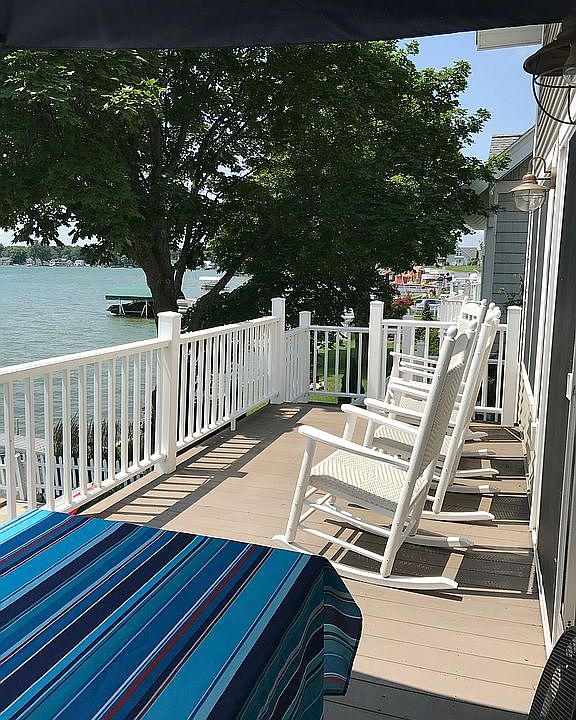 2nd image of 1247 N Shore Dr