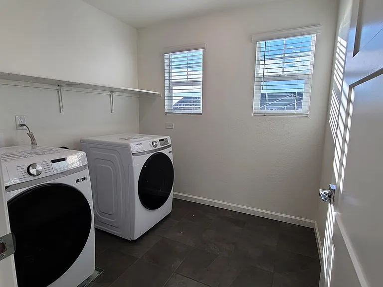 3226 Dragonfly Way — Photo 33
