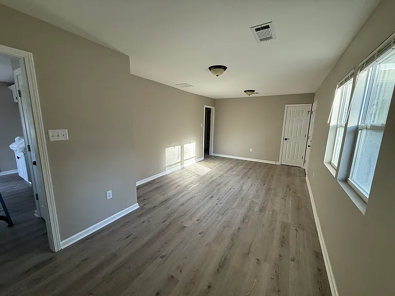 4362 Suncrest Dr — Photo 9